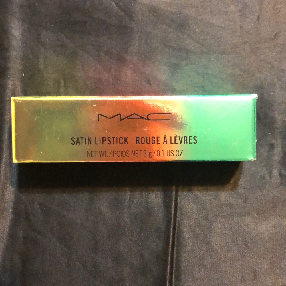 LE MAC ‘Steam Heat’ Lipstick